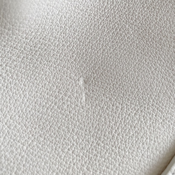 Christian Dior white leather double pocket purse - Picture 3 of 13